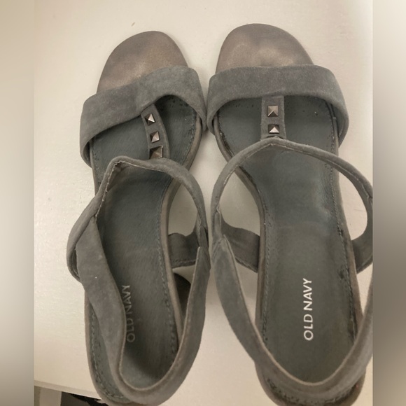 Grey heeled sandals - Picture 2 of 4